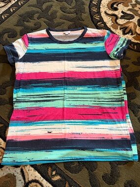 LuLaRoe Short Sleeve Tee in Pink, Aqua, Navy & Cream
